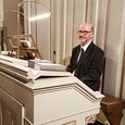Peter Paul Kaspar an der Orgel / © Monika Udeani Peter Paul Kaspar an der Orgel